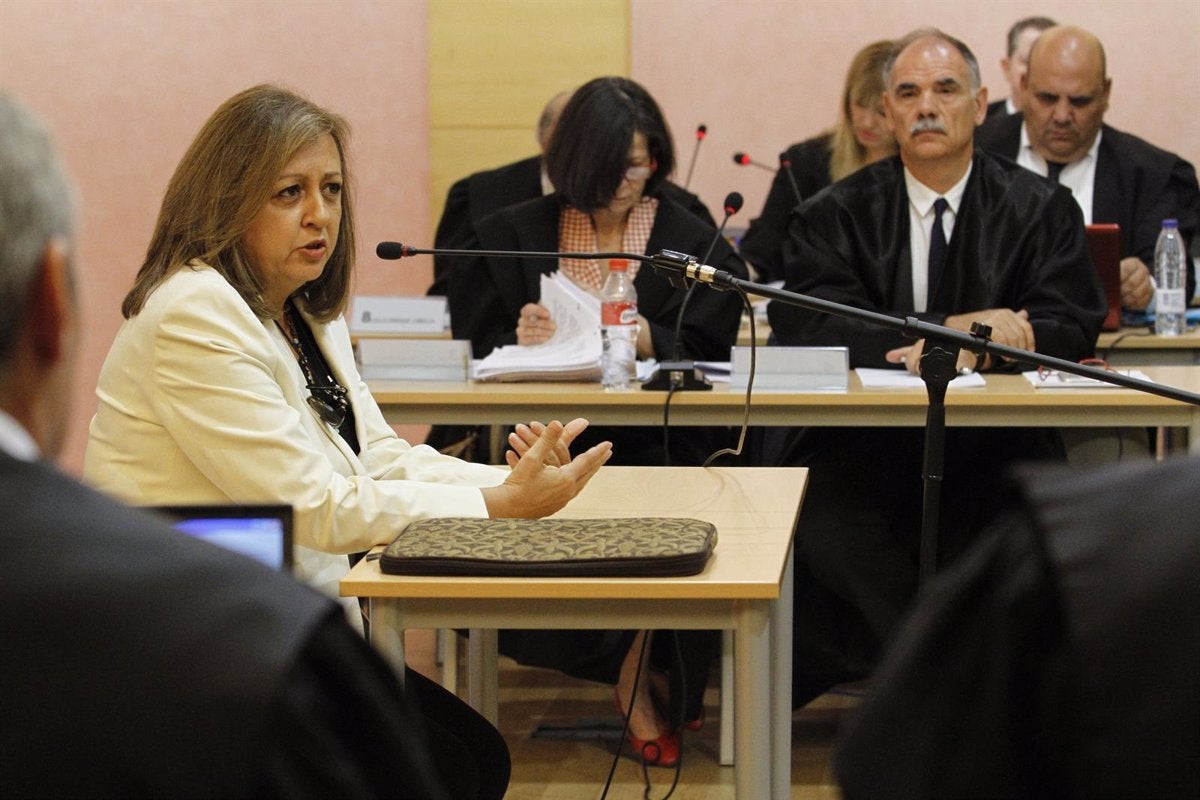La exdirectora de la Alhambra defiende su gestión en el caso audioguías y confía en que "termine esta pesadilla" La exdirectora de la Alhambra defiende su gestión en el caso audioguías y confía en que "termine esta pesadilla"