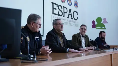 El Ivaspe presenta el nuevo curso básico de policía local dirigido a 300 agentes de las provincias de Valencia y Castellón El Ivaspe presenta el nuevo curso básico de policía local dirigido a 300 agentes de las provincias de Valencia y Castellón