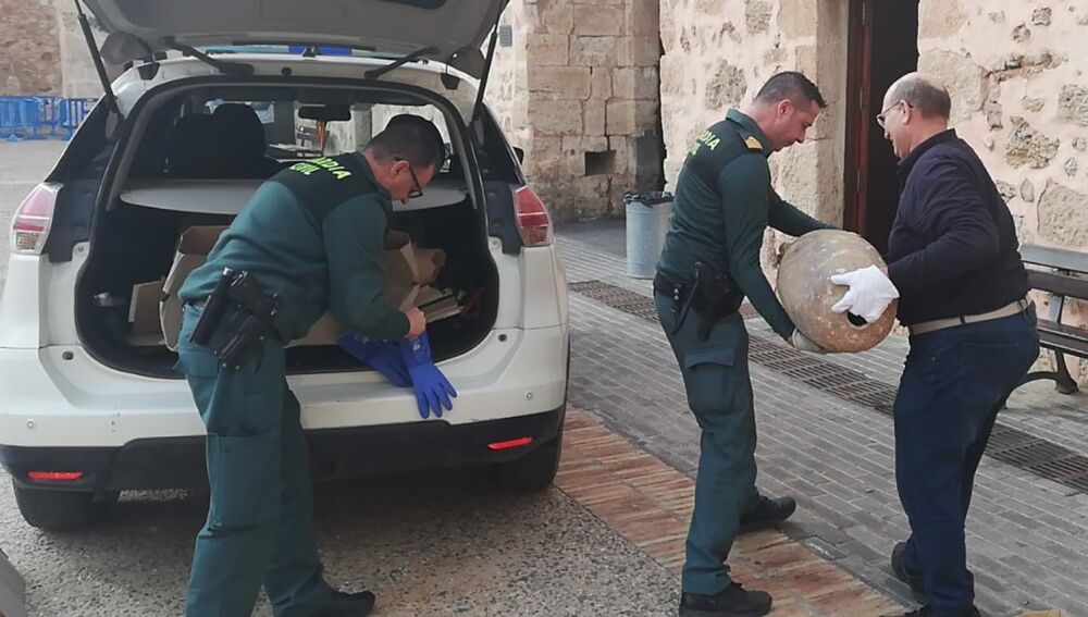 En una actuación conjunta del Seprona de Elche y el Ayuntamiento de Santa Pola han sido intervenidas en un domicilio particular y trasladadas al Museo del Mar
