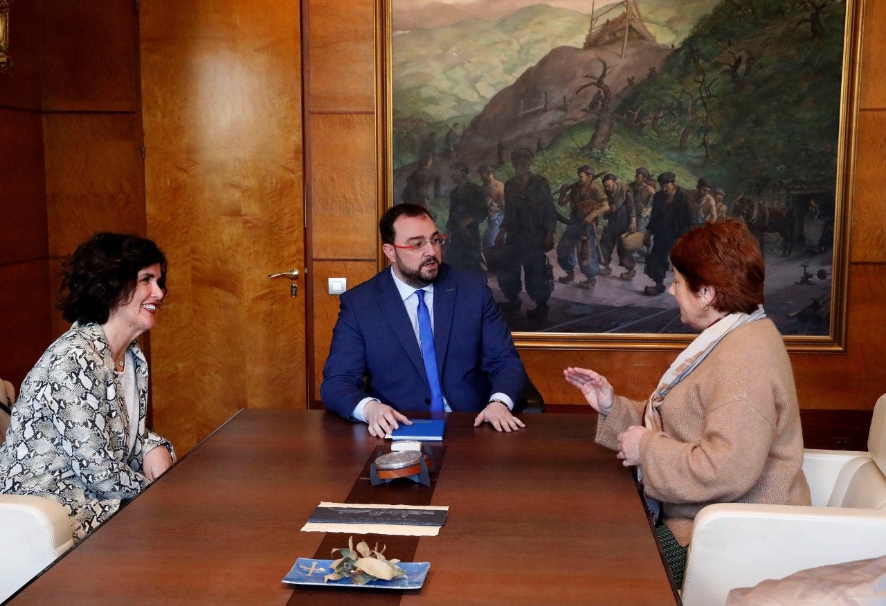 La Unión de Comerciantes de Asturias pide al Principado ampliar la dotación del bono comercial La Unión de Comerciantes de Asturias pide al Principado ampliar la dotación del bono comercial