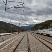 El Principado manifiesta a Transporte  el rechazo "rotundo" a los cortes de tren entre Oviedo y Lena