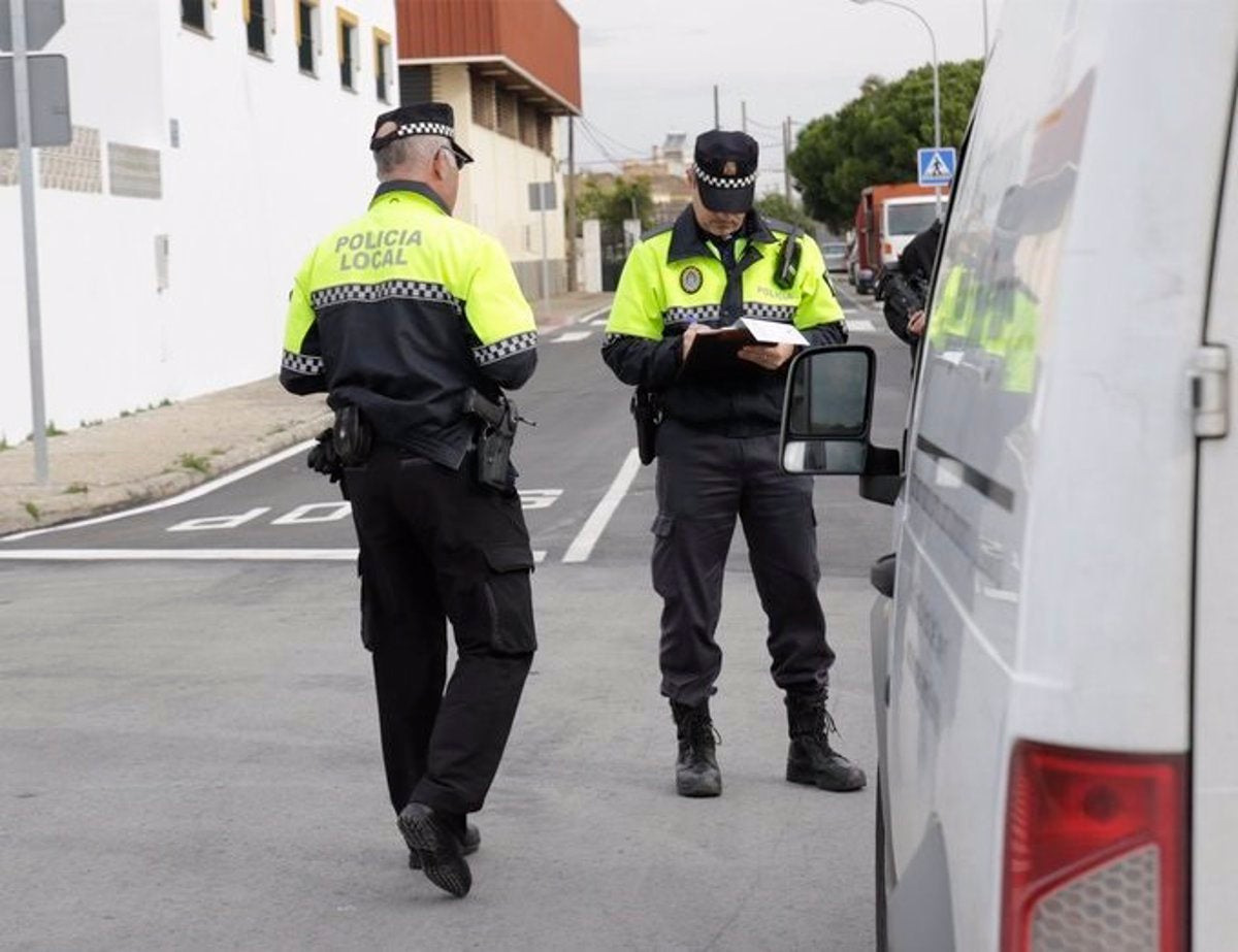 Nuevas emisoras para la Policía Local de Sagunto, Canet y Almenara Nuevas emisoras para la Policía Local de Sagunto, Canet y Almenara