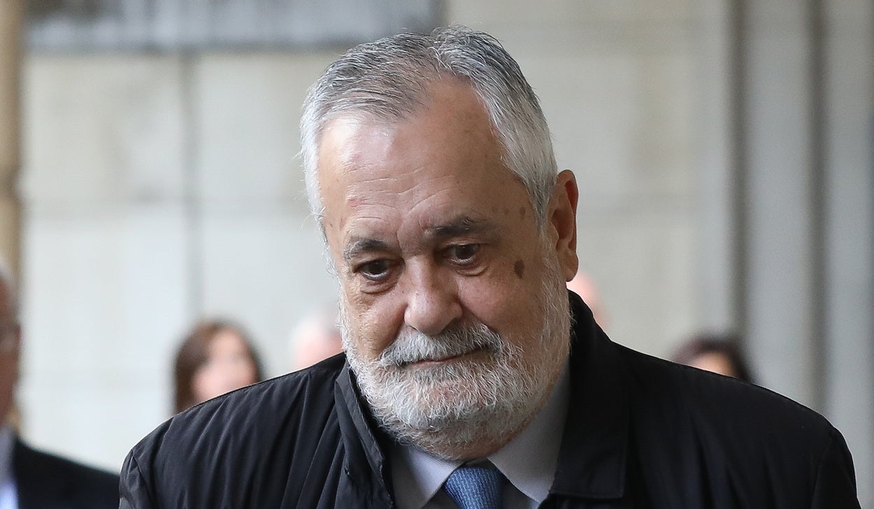 La Fiscalía pide más informes antes de decidir el ingreso de Griñán en prisión La Fiscalía pide más informes antes de decidir el ingreso de Griñán en prisión