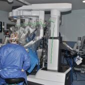 El Hospital General es el primer centro público valenciano en realizar cirugía bariátrica asistida por robot