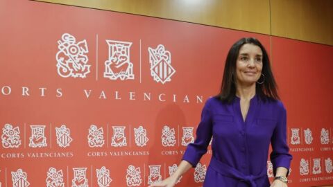 La síndica de Ciudadanos, Ruth Merino, al comienzo de la rueda de prensa ofrecida para explicar los motivos de su dimisión como portavoz de Cs en Les Corts. 