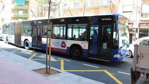  El Ayuntamiento de San Vicente destina casi 14.000 euros para abaratar el coste de las tarifas del TAM a partir de febrero