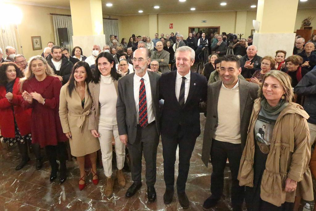 Vázquez Almuiña ya es candidato del PP a la alcaldía de Baiona. Vázquez Almuiña ya es candidato del PP a la alcaldía de Baiona.