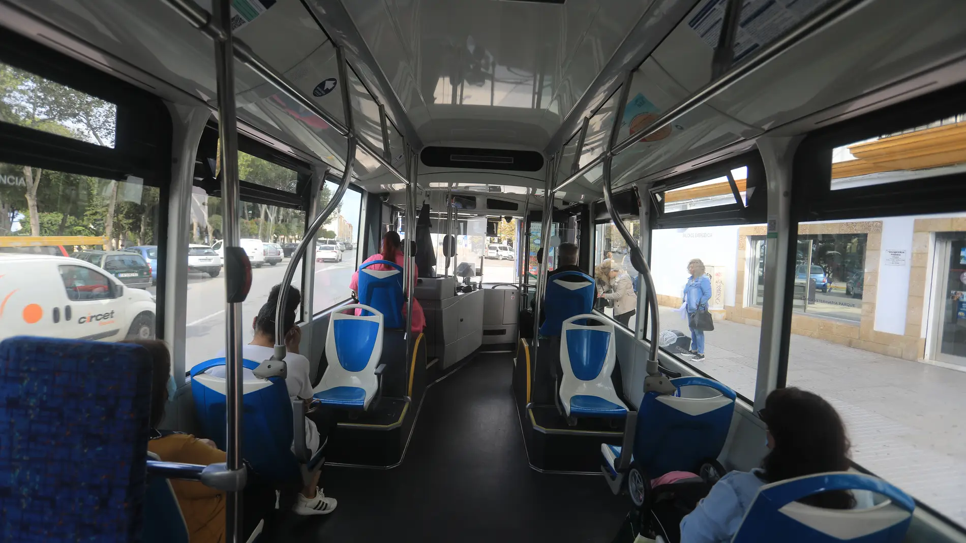 Autobús urbano de San Fernando en una foto de archivo