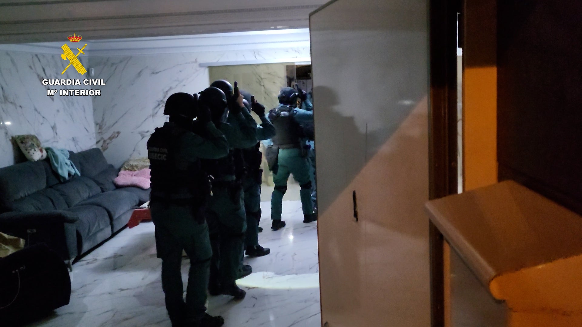 Un matrimonio detenido por tráfico de drogas y blanqueo de capitales Un matrimonio detenido por tráfico de drogas y blanqueo de capitales