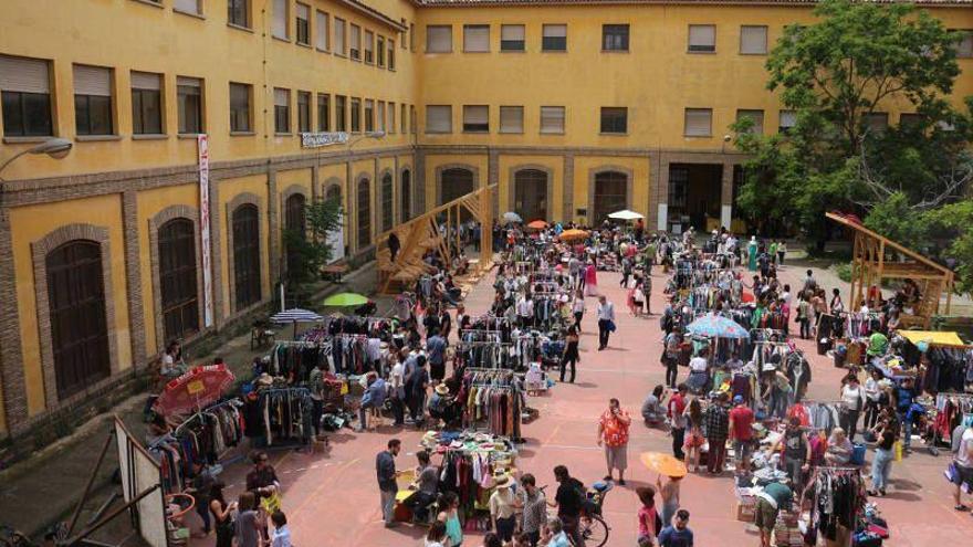 Los gestores del Luis Buñuel se resisten a ser desalojados Los gestores del Luis Buñuel se resisten a ser desalojados