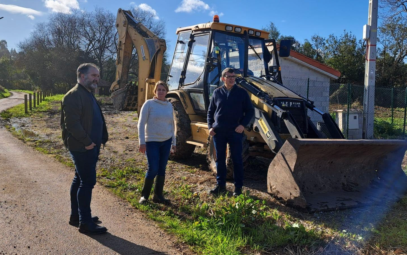 El director general de Montes visitó la concentración parcelaria de Güerres en Colunga El director general de Montes visitó la concentración parcelaria de Güerres en Colunga