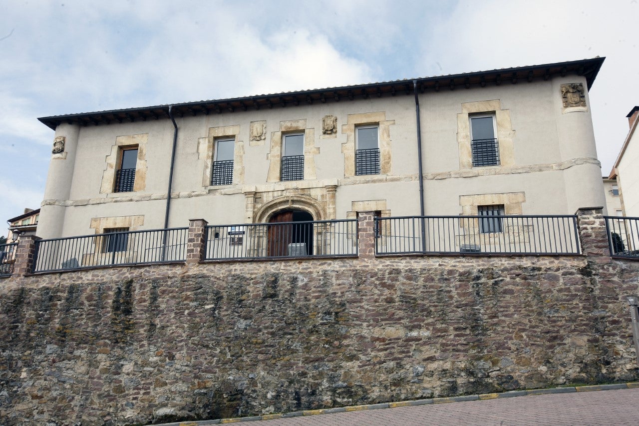 La Diputación de Palencia recibe una ayuda de casi 211.000 euros para mejoras en La Casona de Cervera de Pisuerga La Diputación de Palencia recibe una ayuda de casi 211.000 euros para mejoras en La Casona de Cervera de Pisuerga