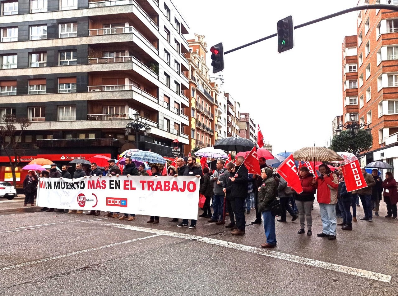 Aumentan un 20% los accidentes los leves en Asturias y se mantienen los mortales Aumentan un 20% los accidentes los leves en Asturias y se mantienen los mortales