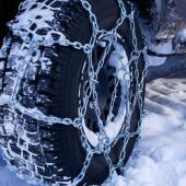 Cadenas de nieve en una rueda