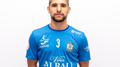 Claudino, jugador del Vi&ntilde;a Albali F. S. Valdepe&ntilde;as