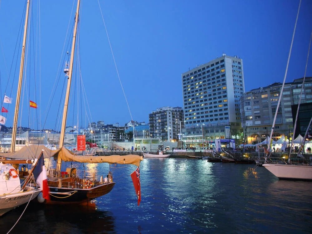 El nuevo propietario del hotel Bahía de Vigo plantea un ERE extintivo para 25 trabajadores. El nuevo propietario del hotel Bahía de Vigo plantea un ERE extintivo para 25 trabajadores.