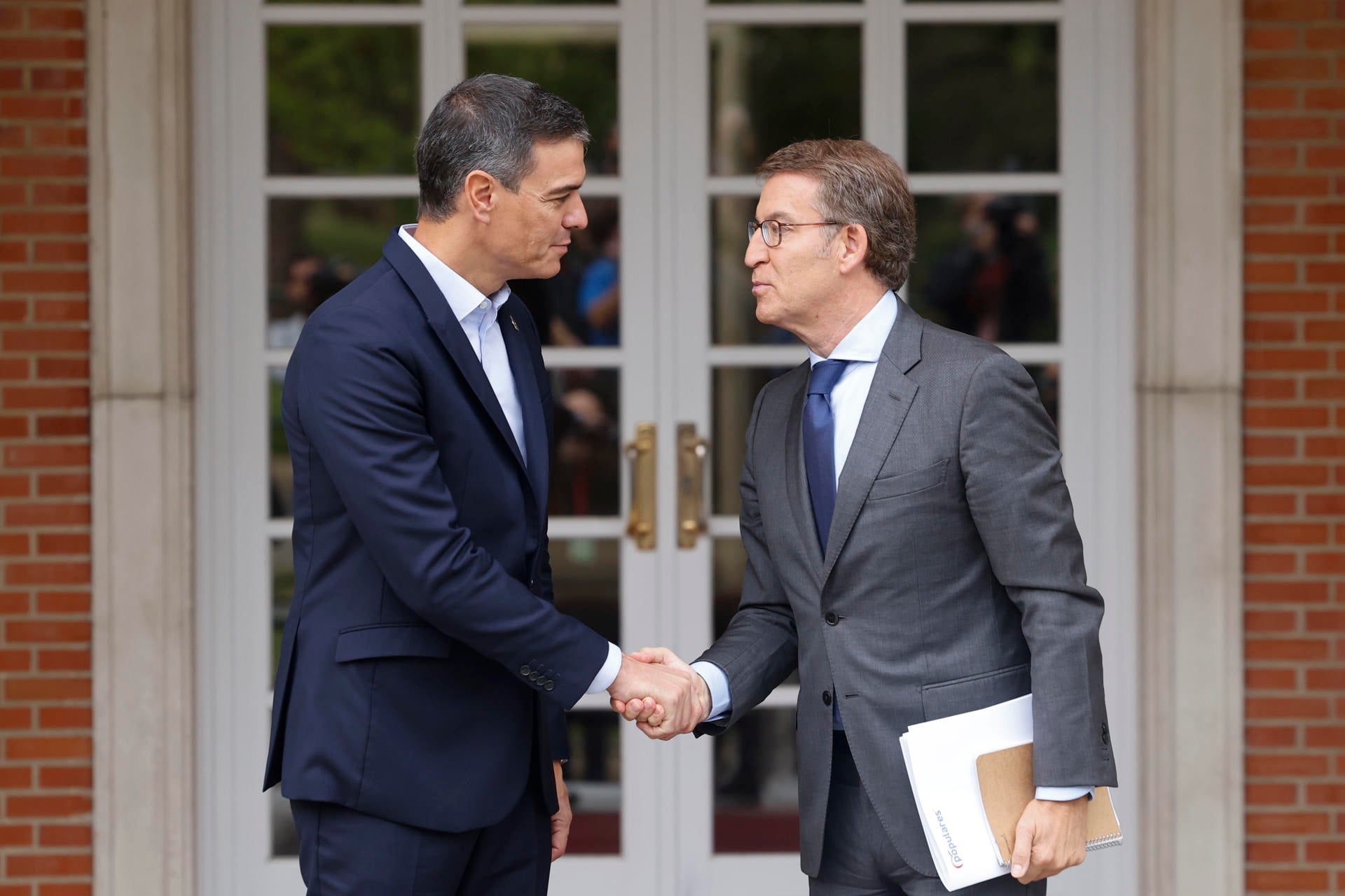 Sánchez fuerza un cara a cara con Feijóo en el Senado antes de final de mes Sánchez fuerza un cara a cara con Feijóo en el Senado antes de final de mes