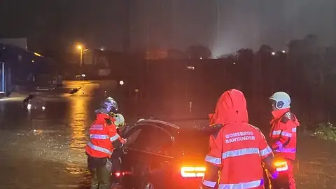 Actuación de los Bomberos de Santander Temporal de lluvia y viento en Cantabria
