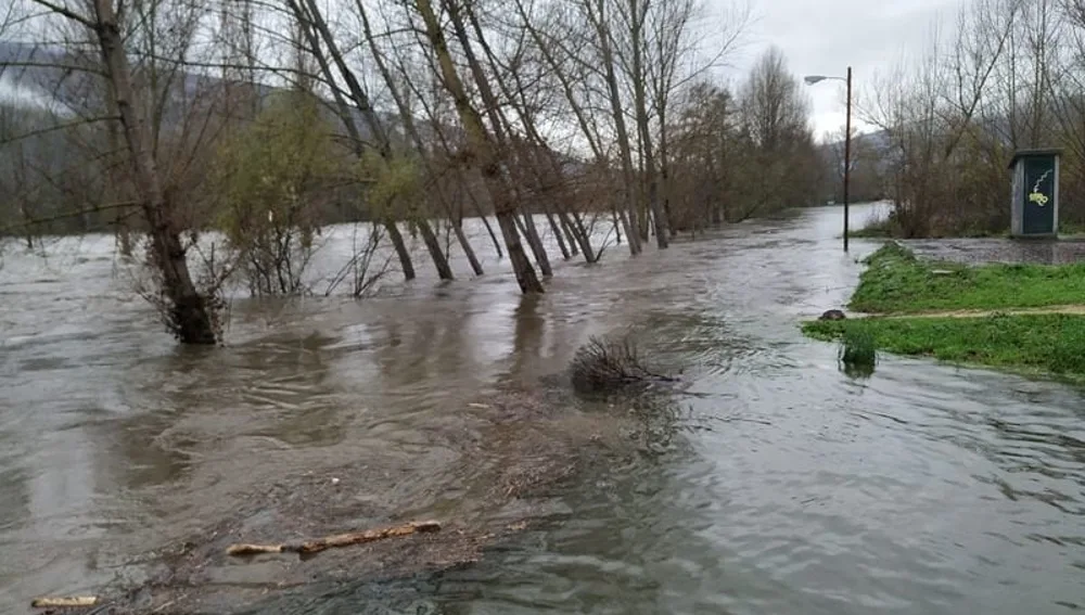 desbordamento de ríos desbordamento de ríos