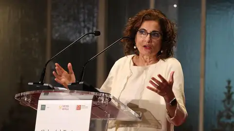 El Gobierno confía en que las medidas anticrisis frenen la inflación de enero El Gobierno confía en que las medidas anticrisis frenen la inflación de enero