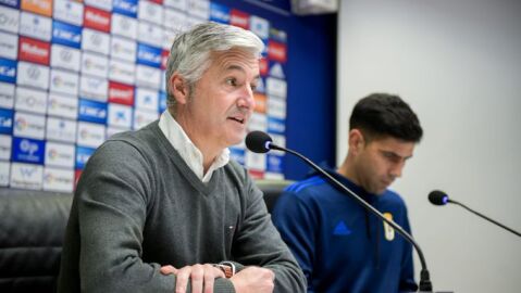 Roberto Su&aacute;rez en la sala de prensa del Tartiere
