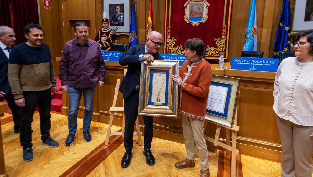 Entrega da medalla de ouro a título postumo a Xosé Paz