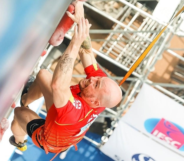 Erik Noya: "la escalada deportiva me ha dado una segunda oportunidad" Erik Noya: "la escalada deportiva me ha dado una segunda oportunidad"