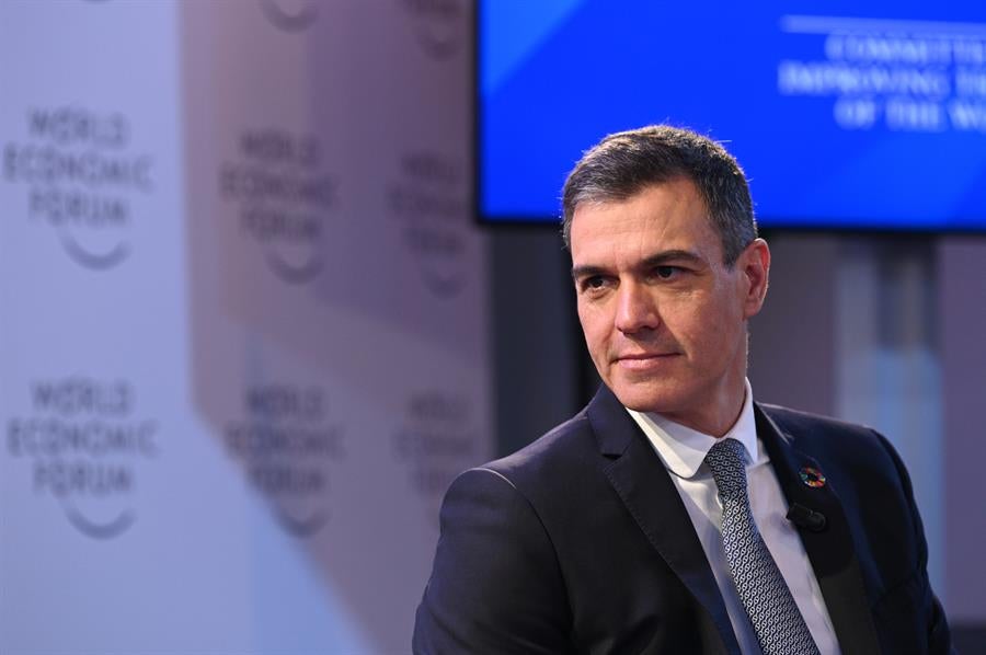 El ex ministro socialista Molina arremete duramente contra Sánchez: "Lo que quiere hacer todavía es peor" El ex ministro socialista Molina arremete duramente contra Sánchez: "Lo que quiere hacer todavía es peor"
