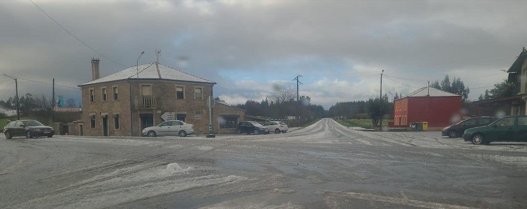 Circulación condicionada por la nieve y el hielo en el interior de Galicia Circulación condicionada por la nieve y el hielo en el interior de Galicia