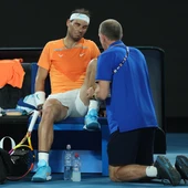 Rafa Nadal queda fuera del Open de Australia tras lesionarse en el partido ante Mackenzie McDonald Rafa Nadal queda fuera del Open de Australia tras lesionarse en el partido ante Mackenzie McDonald