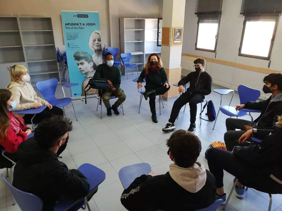Burriana impulsa un programa que motivará a los jóvenes a estudiar y trabajar Burriana impulsa un programa que motivará a los jóvenes a estudiar y trabajar