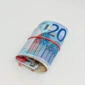Cuidado con los billetes de 20 euros: la Policía Nacional señala lo que debes mirar por si son falsos