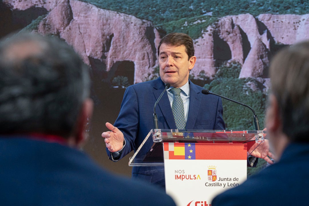 El Gobierno entiende que Castilla y León acata su requerimiento y Mañueco dice que se constata la "manipulación" de Sánchez El Gobierno entiende que Castilla y León acata su requerimiento y Mañueco dice que se constata la "manipulación" de Sánchez