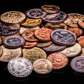 Imagen de archivo de muchas monedas. Imagen de archivo de muchas monedas.