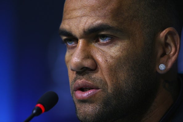 La declaración de la mujer que acusa a Dani Alves: denuncia que la abofeteó y violó en el baño La declaración de la mujer que acusa a Dani Alves: denuncia que la abofeteó y violó en el baño