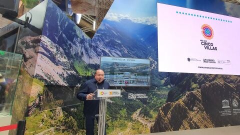 Santos Navarro, presidente de la Comarca de Cinco Villas en FITUR23