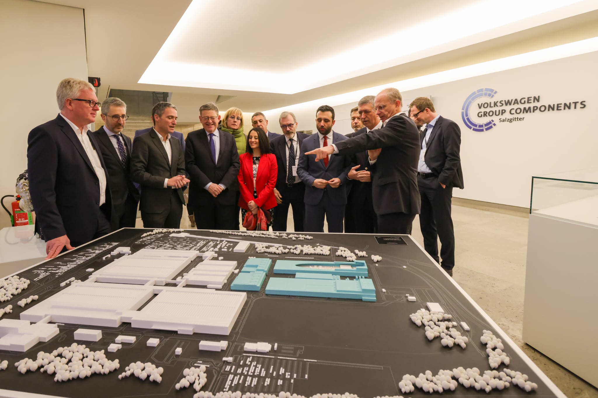 Electricidad, química y mantenimiento: La Generalitat compra la parcela para el centro de FP de Volkswagen Electricidad, química y mantenimiento: La Generalitat compra la parcela para el centro de FP de Volkswagen