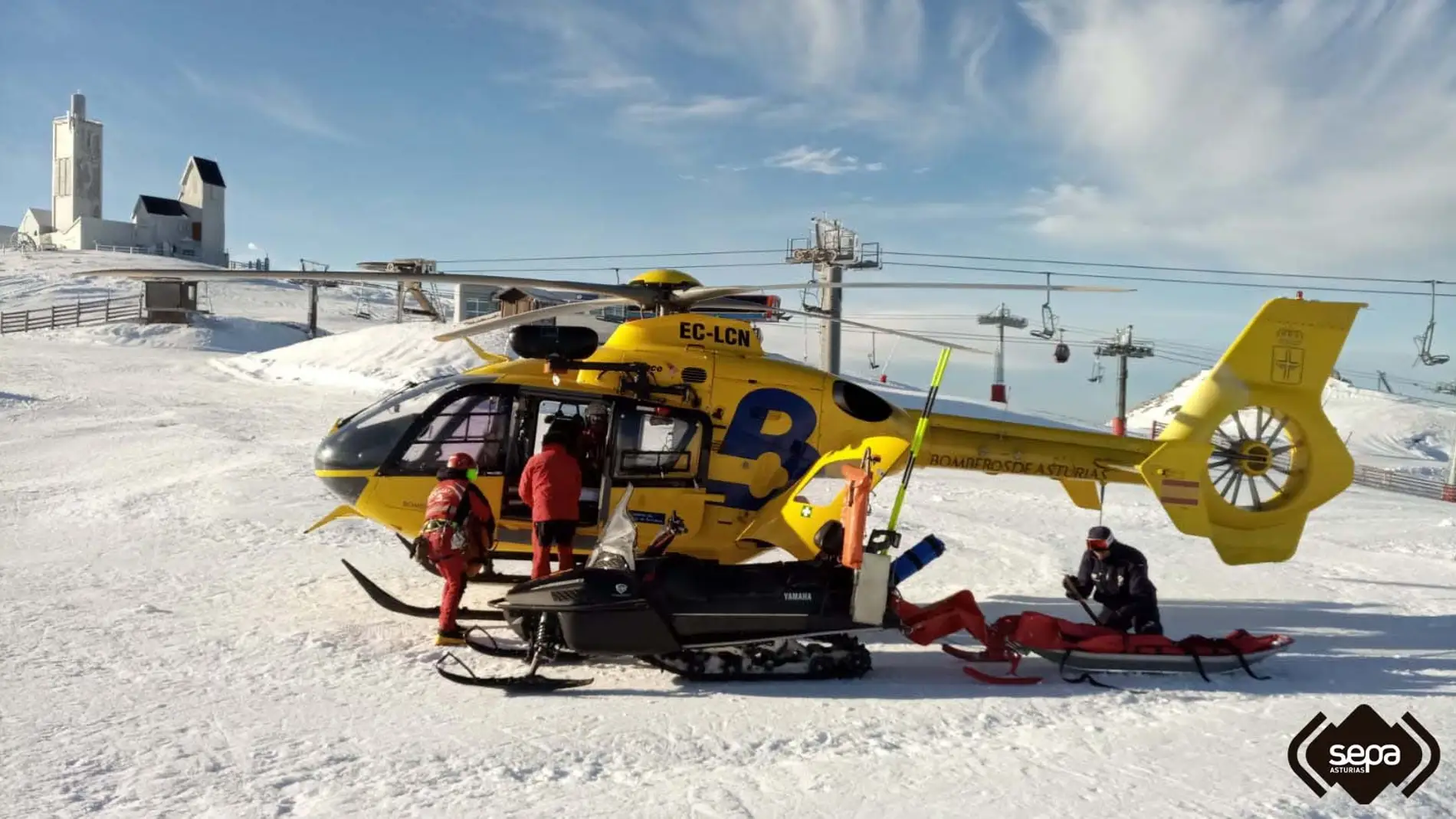 Herida una esquiadora en el primer día de apertura de Valgrande