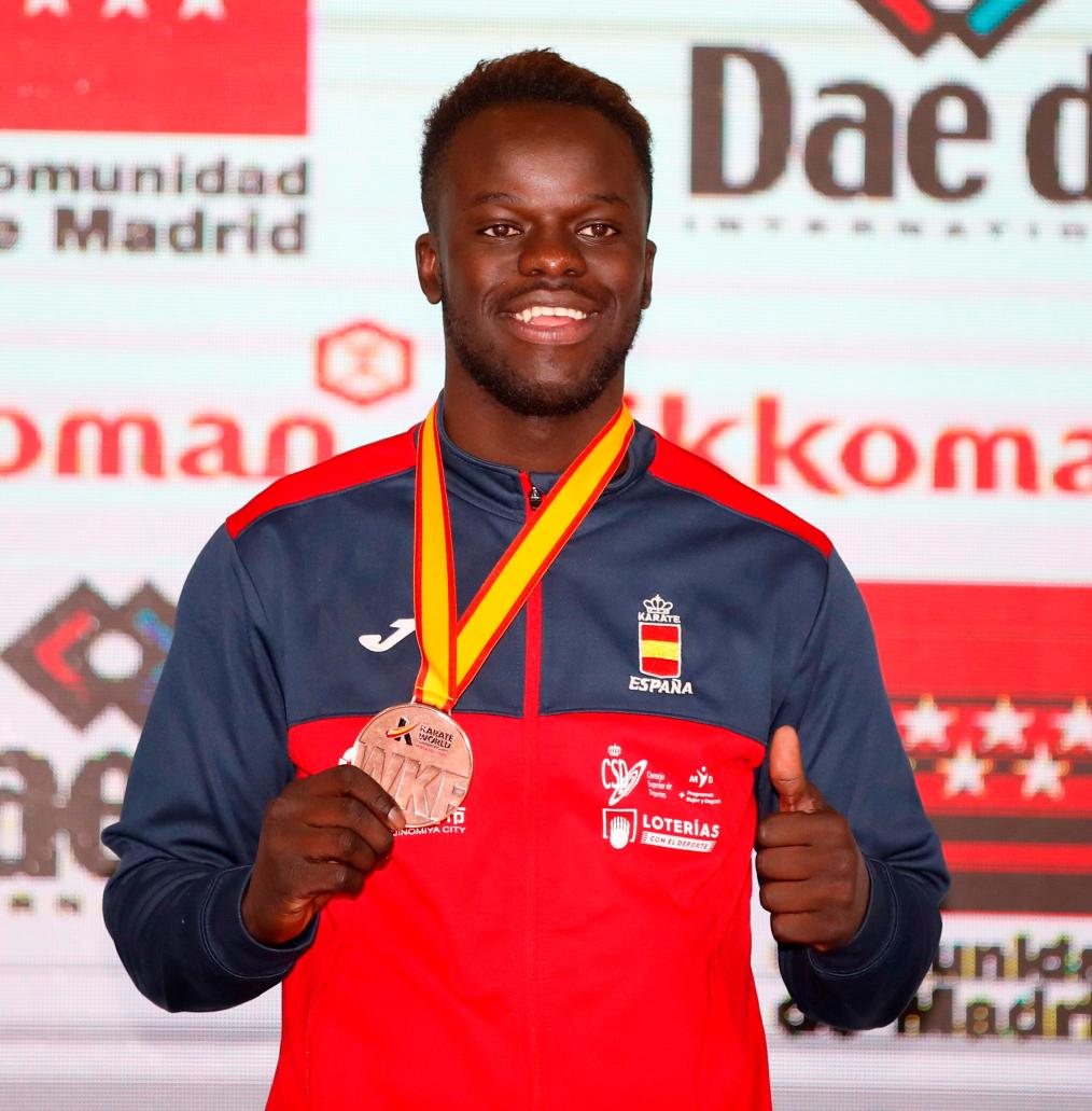 Babacar Seck: "se está trabajando muy bien en el deporte aragonés" Babacar Seck: "se está trabajando muy bien en el deporte aragonés"