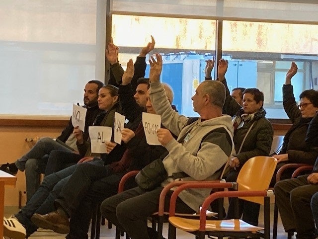 El pleno de Vigo apoya la manifestación convocada por SOS Sanidade Pública que se celebrará en Compostela el 14 de febrero El pleno de Vigo apoya la manifestación convocada por SOS Sanidade Pública que se celebrará en Compostela el 14 de febrero