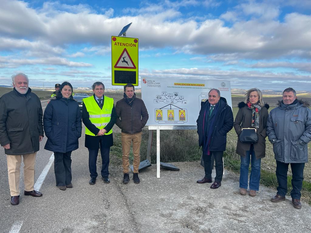 La Junta busca reducir los accidentes por la irrupción de animales en la calzada con un proyecto piloto de señalización inteligente La Junta busca reducir los accidentes por la irrupción de animales en la calzada con un proyecto piloto de señalización inteligente