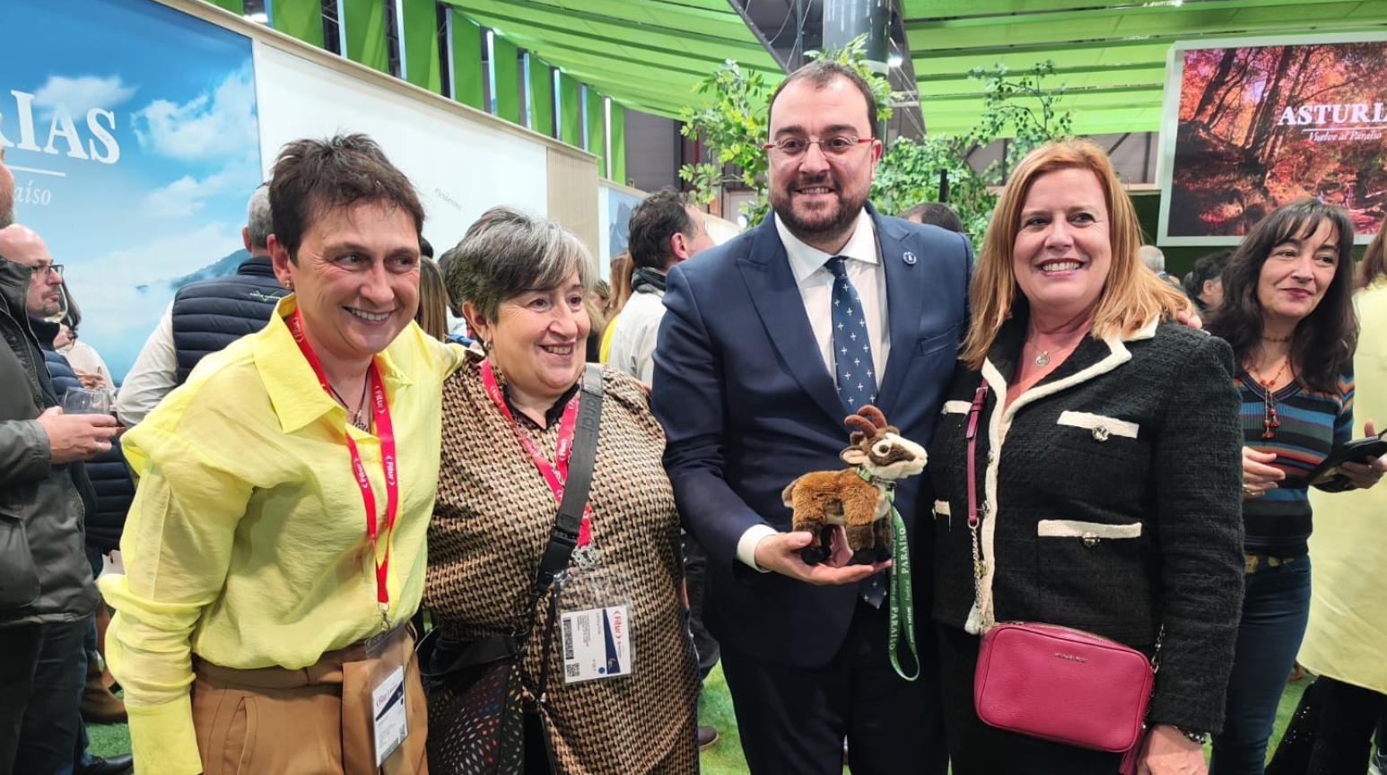 Se busca nombre para la mascota de la asociación Redes Natural de Caso y Sobrescobio Se busca nombre para la mascota de la asociación Redes Natural de Caso y Sobrescobio