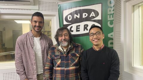 Pablo Alonso e o docente Peile Lin.