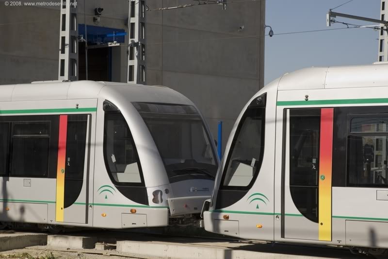 Junta y Gobierno firman el convenio de financiación de línea 3 del metro de Sevilla Junta y Gobierno firman el convenio de financiación de línea 3 del metro de Sevilla