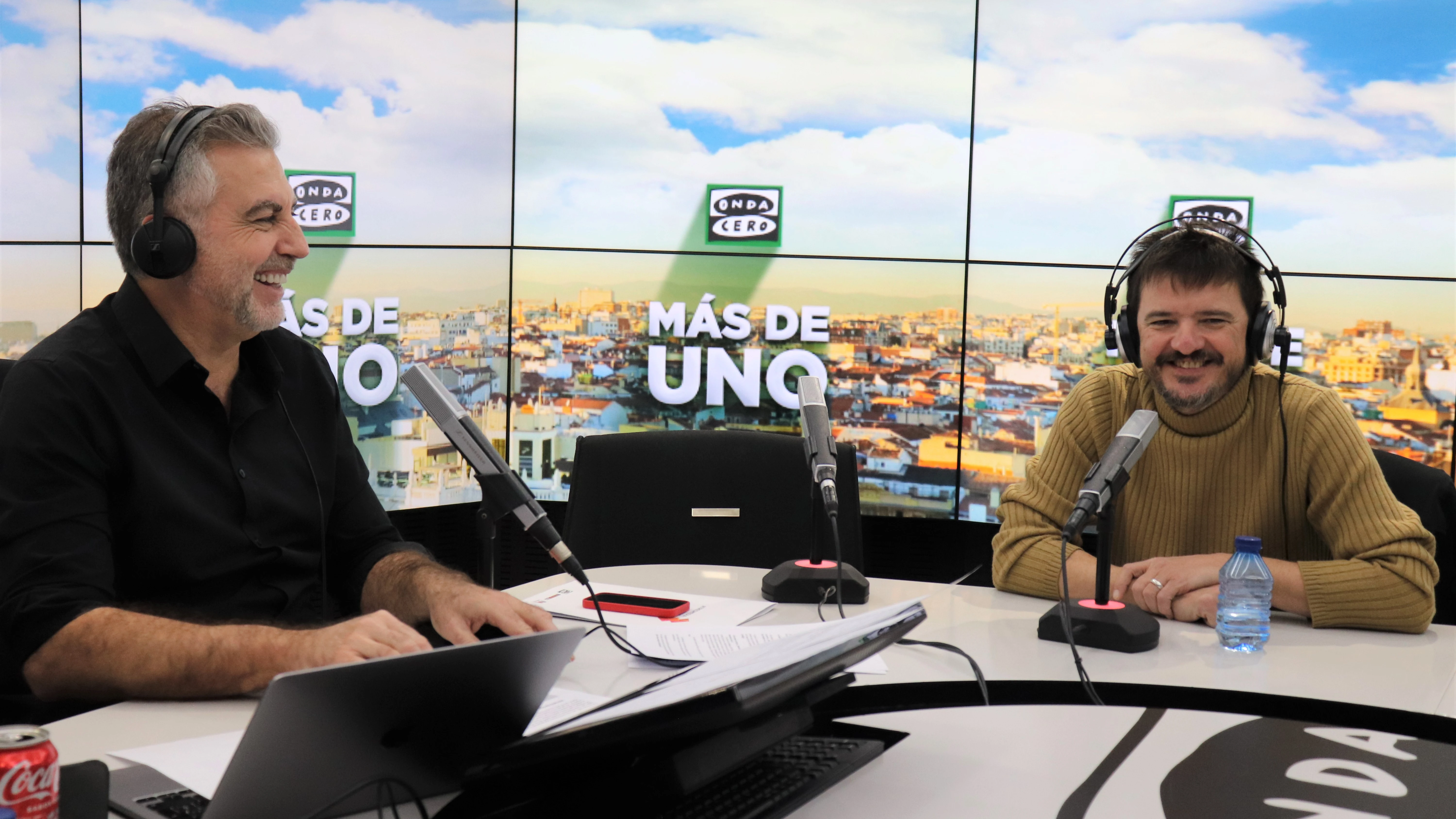 Coque Malla con Carlos Alsina en 'Más de uno' Coque Malla con Carlos Alsina en 'Más de uno'