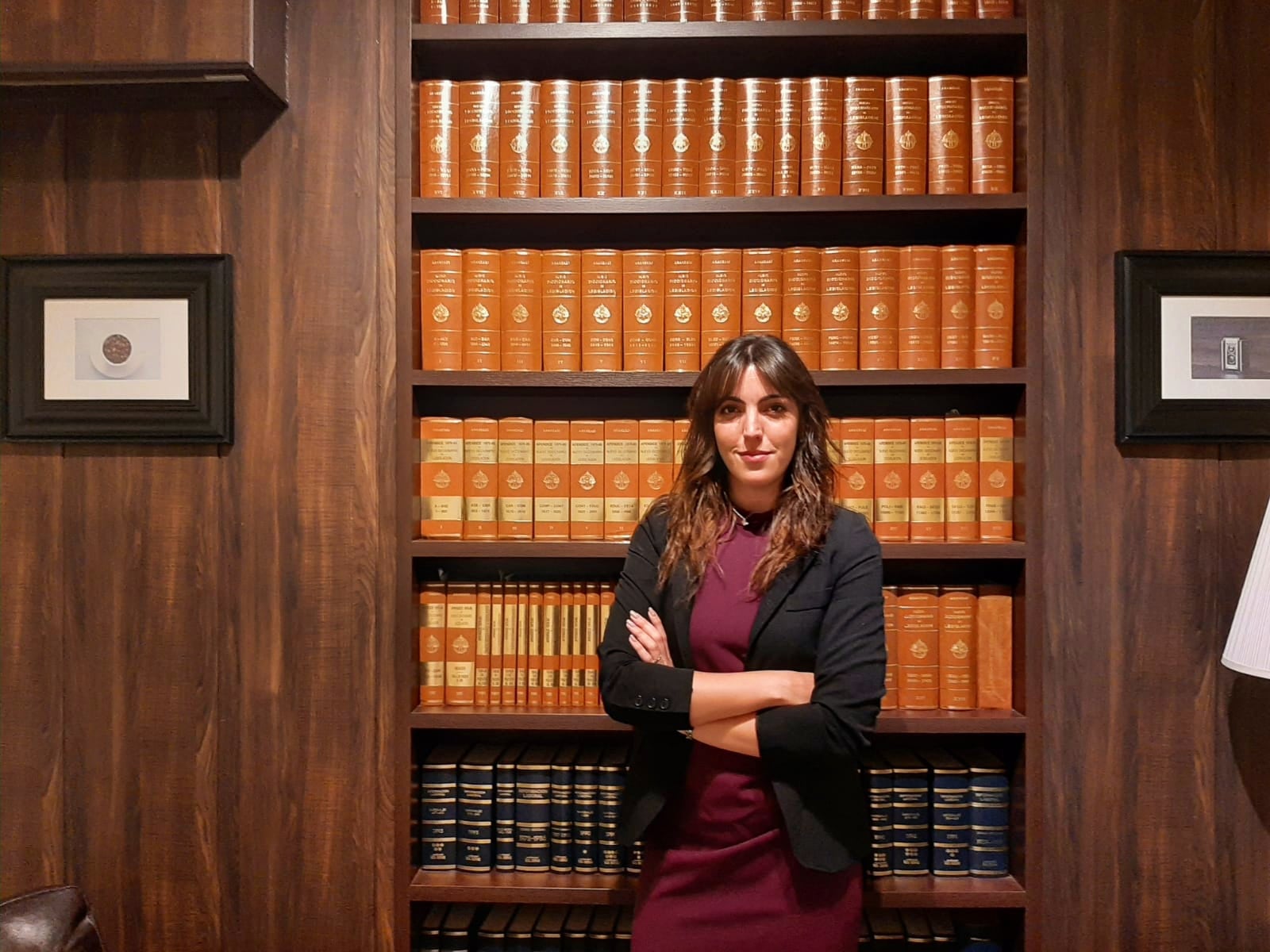 ¿Autónomo o sociedad? Nadia Molina, abogada de Aray Asociados Alicante responde a las preguntas frecuentes sobre este tema ¿Autónomo o sociedad? Nadia Molina, abogada de Aray Asociados Alicante responde a las preguntas frecuentes sobre este tema