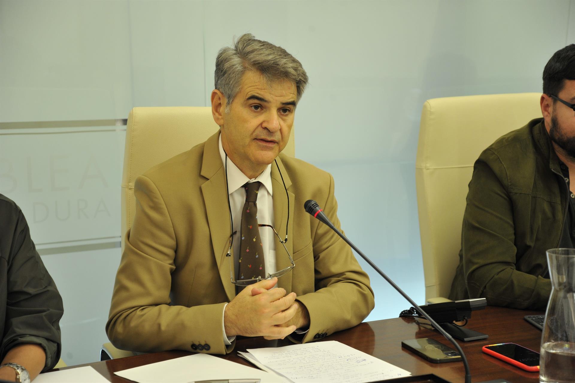 El SES contratará a más de 300 trabajadores sanitarios en el mes de febrero para hospitales y atención primaria El SES contratará a más de 300 trabajadores sanitarios en el mes de febrero para hospitales y atención primaria