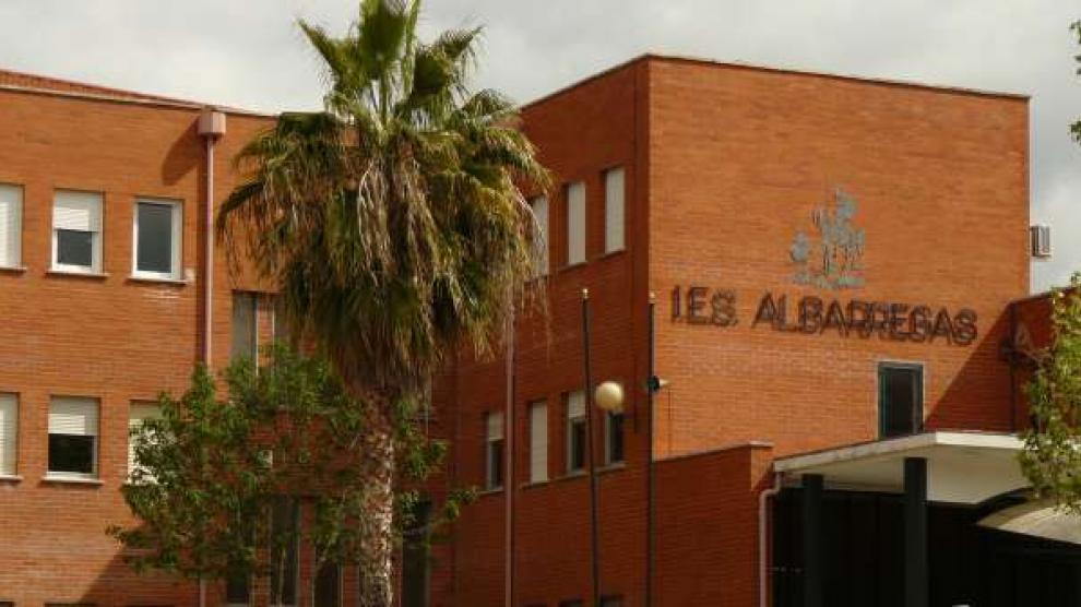 EL IES Albarregas realiza una encuesta a estudiantes y familiares sobre el uso que hacen de la red EL IES Albarregas realiza una encuesta a estudiantes y familiares sobre el uso que hacen de la red