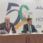 De izquierda a derecha, Francisco José García, delegado provincial de Sanidad; Damián Aranda, director gerente del Área Integrada de Valdepeñas; Jesús Martín, alcalde de Valdepeñas De izquierda a derecha, Francisco José García, delegado provincial de Sanidad; Damián Aranda, director gerente del Área Integrada de Valdepeñas; Jesús Martín, alcalde de Valdepeñas