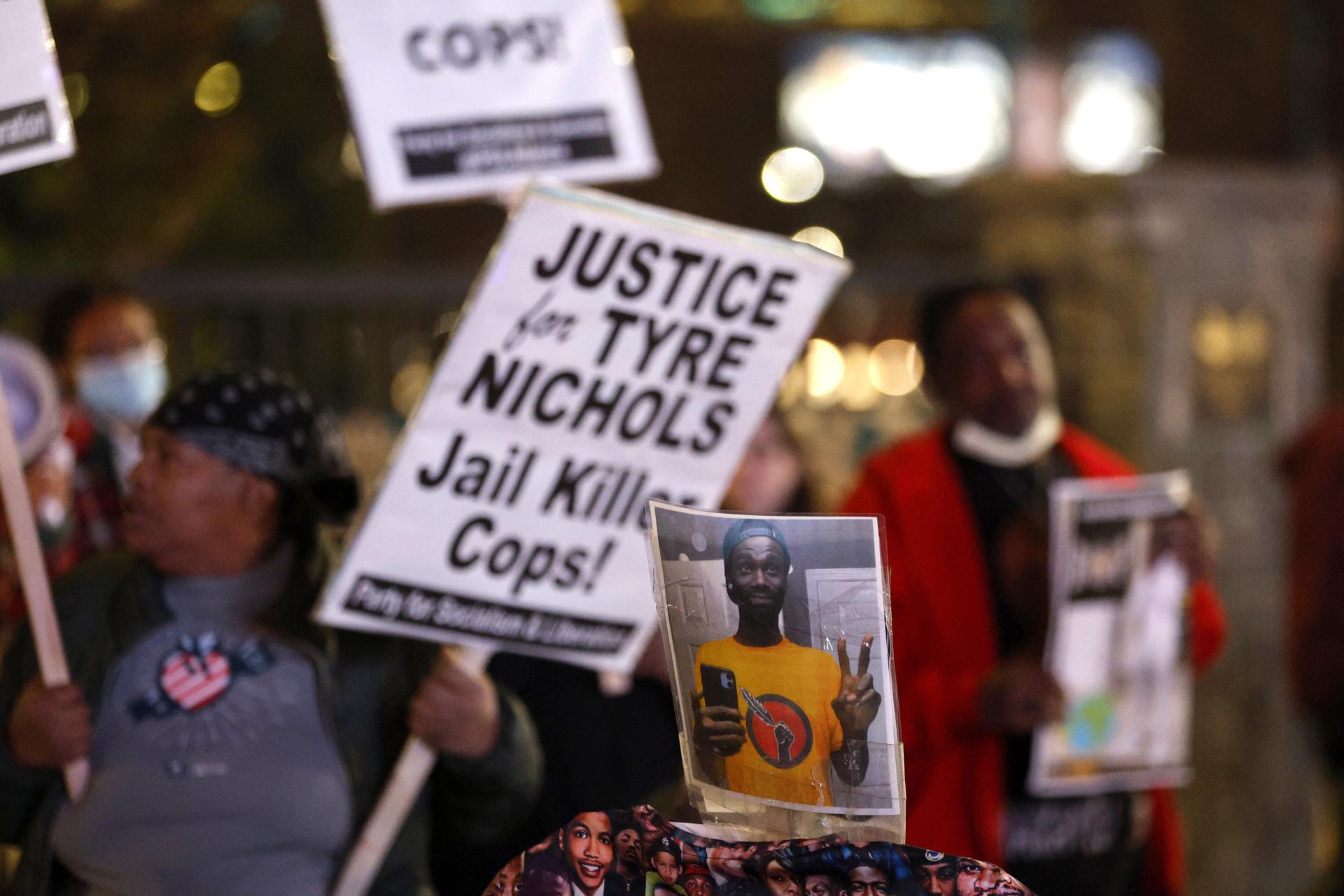 Protestas en Estados Unidos tras la publicación del vídeo que muestra la paliza mortal de cinco policías a Tyre Nichols Protestas en Estados Unidos tras la publicación del vídeo que muestra la paliza mortal de cinco policías a Tyre Nichols